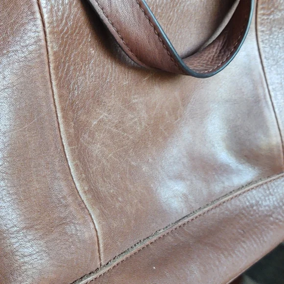 G.H. Bass & Co Brown Leather Crossbody Bag - Picture 5 of 12